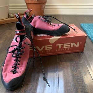 Women’s Anasazi 5.10 Five Ten climbing shoes 8.5